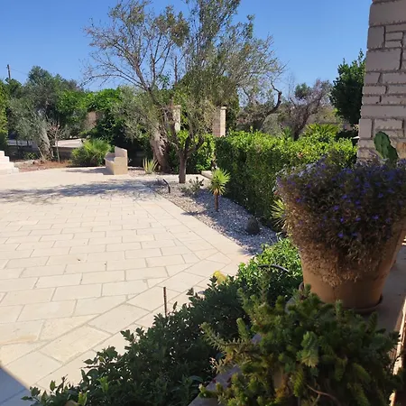 Contrada Macchia Bed & Breakfast