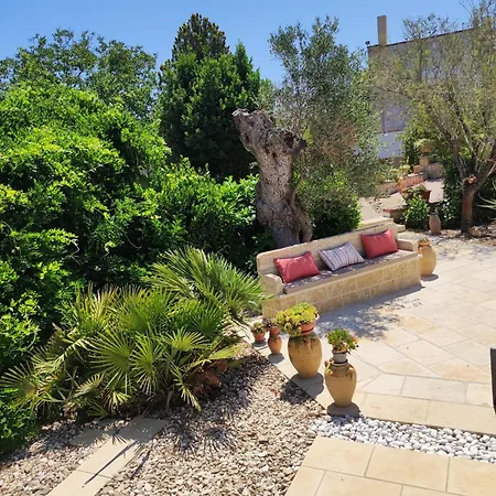 فندق مبيت وإفطار Contrada Macchia 4*