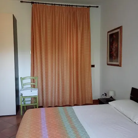 Alojamento de Acomodação e Pequeno-almoço Contrada Macchia